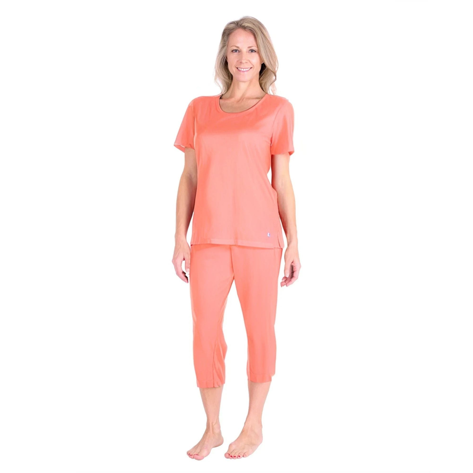 Women's Moisture Wicking Scoop Neck Drawstring Capri Pajama Set