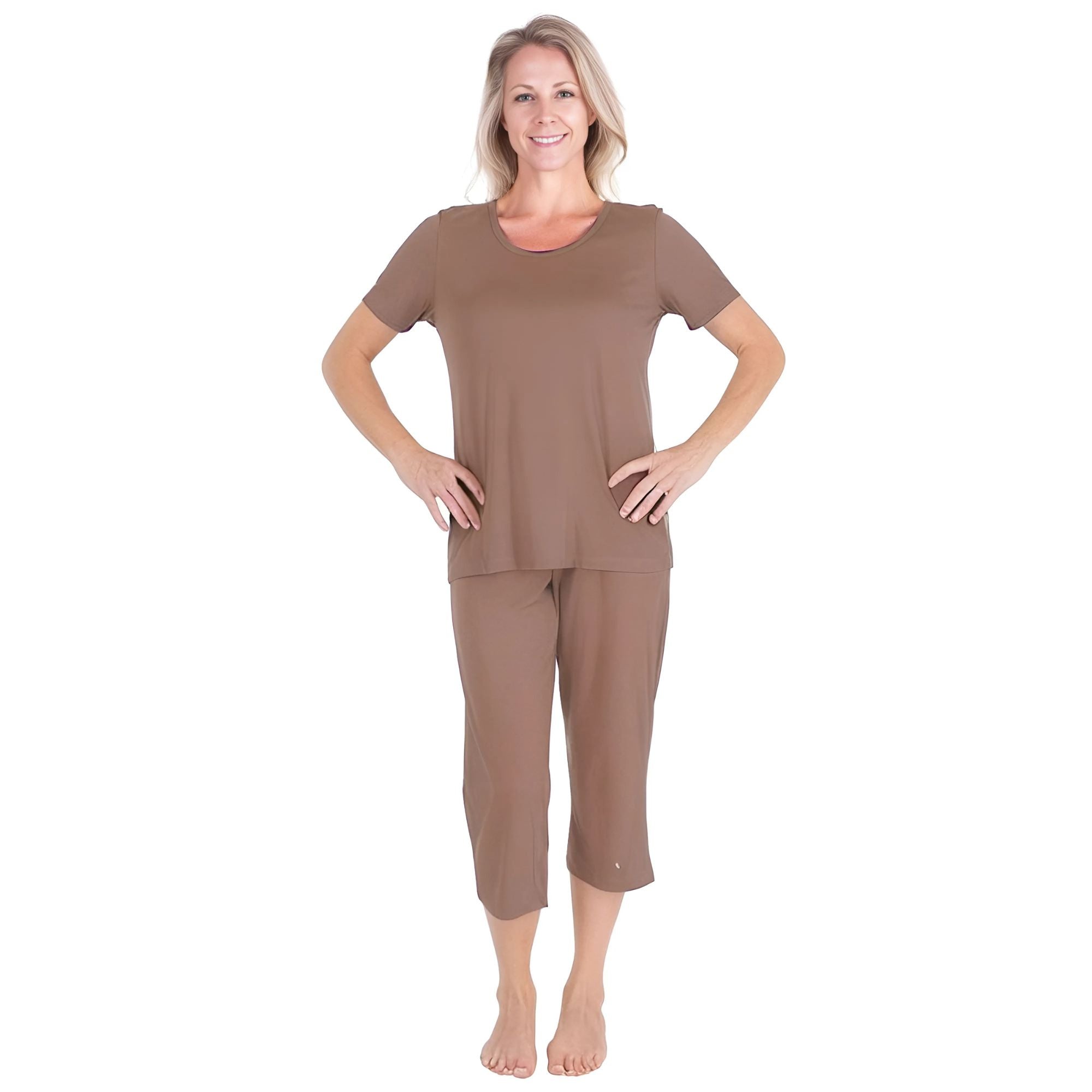 Women's Moisture Wicking Scoop Neck Drawstring Capri Pajama Set